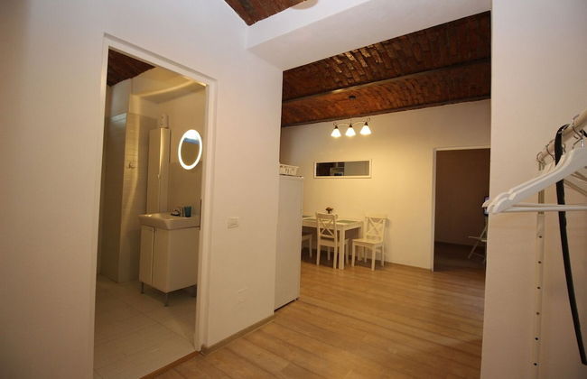 92 Residence - Photo 16