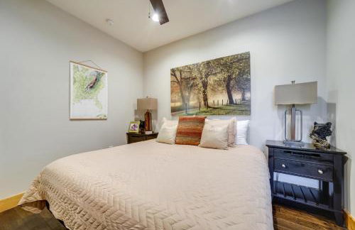 Lakefront Gem with Fire Pit in Chinquapin Resort! - Foto 15