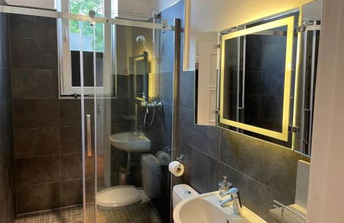 Apartment Factory - Photo 35