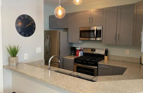 6BR Downtown Side-by-Side Townhomes 2 Garages - Foto 2