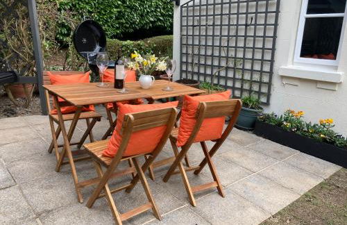 Hollyhocks Holiday Home- 2 bedroomed ground floor apartment sleeps 5 - Foto 15