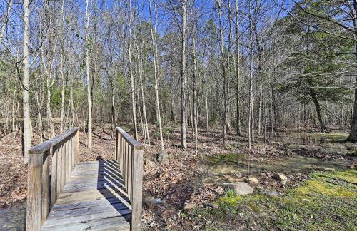 Serene Cabins with Decks and 8 Acres on Kiamichi River - Foto 39