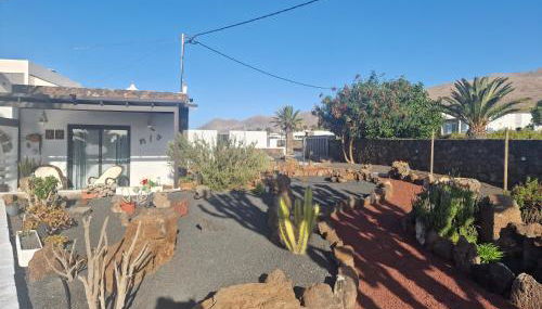 Apartamento con terraza y jardín - Foto 3