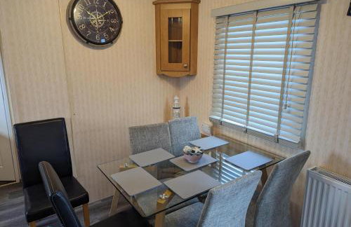 Beach House - Dog Friendly Anderby Creek - Photo 10