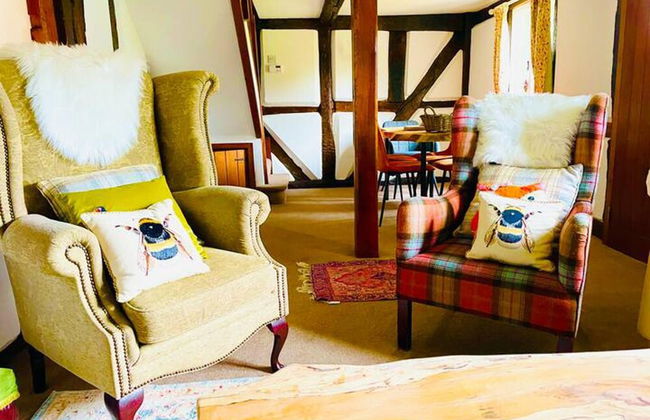 Log Burner and Beamed Ceilings-king Size Bed - Foto 29