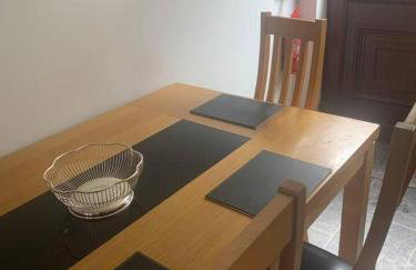 House - Sleeps 4 with Cozy Fireplace - Foto 29