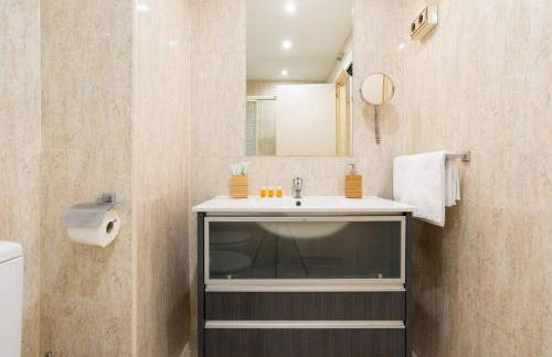 TGH Málaga we love the sea - Photo 18