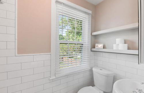 Massive 5BR Historic CozySuites House - Foto 24