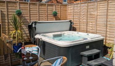 Seaside Escapes - with relaxing hot tub! - Foto 1