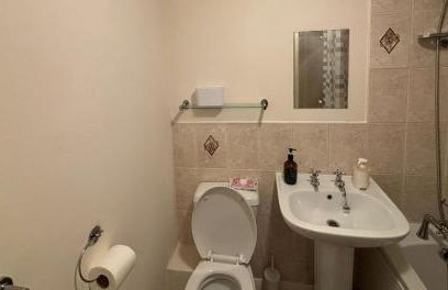 Cosy 2 Bedroom House - Large Driveway, EV Socket, WiFi, Contractor & Leisure Stays - Foto 8