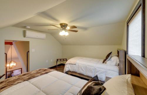 Tranquility Lake Getaway with Hot Tub on 27 Acres! - Foto 18