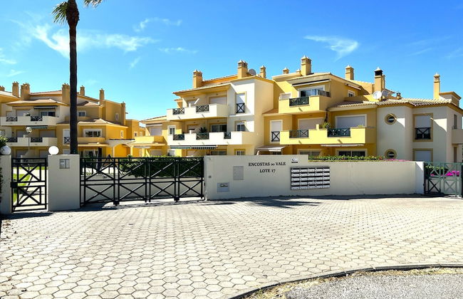 Albufeira Valley 2 With Pool by Homing - Photo 37