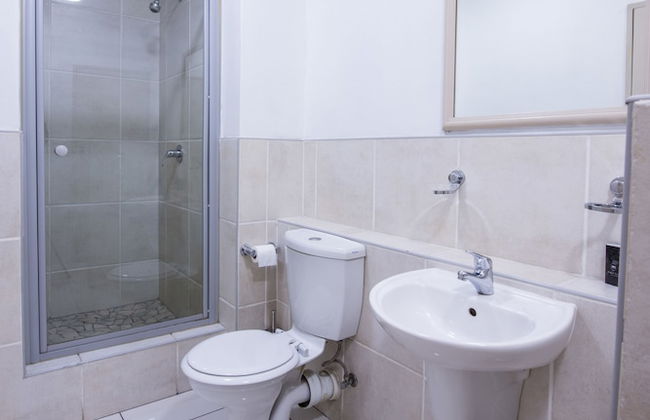 Prestige Apartment Sandton at Westpoint - Photo 34