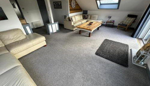 Self Catering Spacious open plan 3 bed apartment with sea views - Foto 4