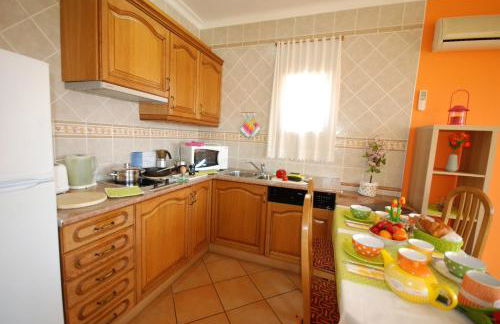 VILLA EBER - independent 1 & 2 bedroom apartments, pool, air con, fast Wi-Fi, near old town of Albufeira and beaches - Foto 17