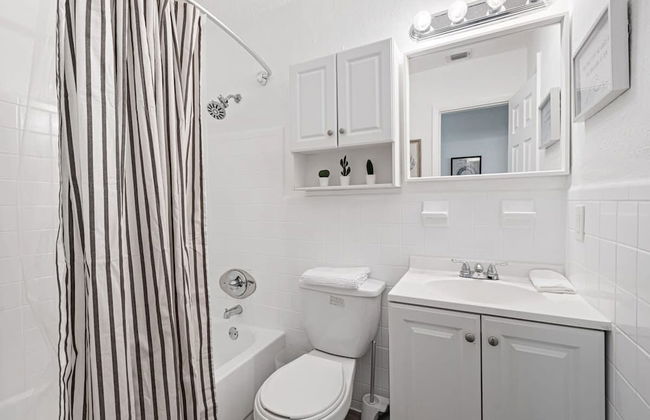 Bright and Spacious 2 BR Apartment - Foto 20