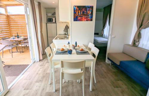 Mobile Home on Lago Maggiore - Direct Beach Access M3 - Foto 33