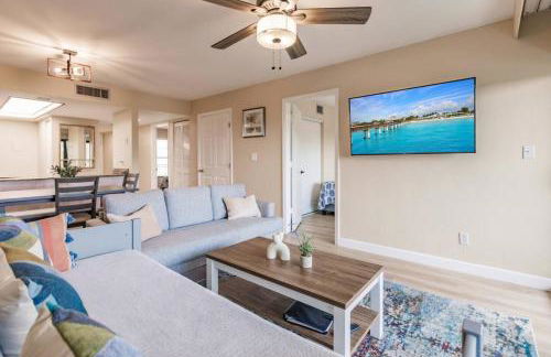 Park Shore Resort Top Floor BLDG J 455 Great View - Foto 2