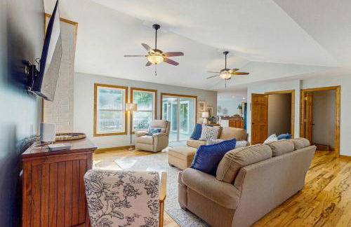 Serene Home Sleeps 14 Dock Waterslide Near Marina - Foto 1