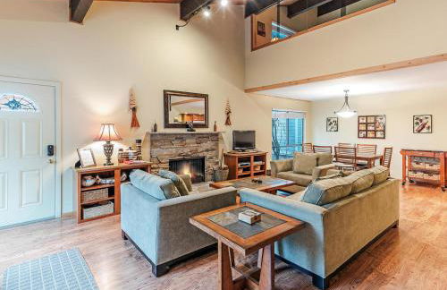 168 Forest Pines - walk to Lakeshore Blvd community pool and hot tub - Foto 3