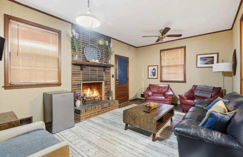 5BR Woodland Retreat on 7 Acres with a Pond - Photo 22