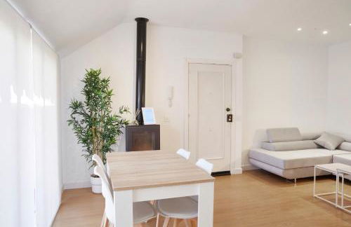 City Center Penthouse with Solarium 2 minutes from the Beach - Photo 6