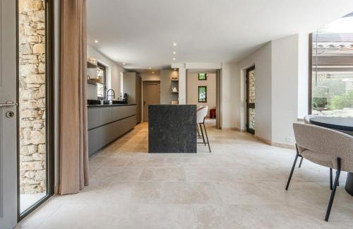 Magnifique villa au coeur de la campagne de Gordes - Photo 32