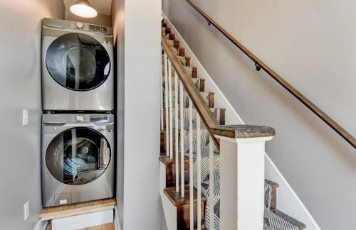 Downtown Milwaukee Area | 4BR Home | Sleeps 14 - Foto 21