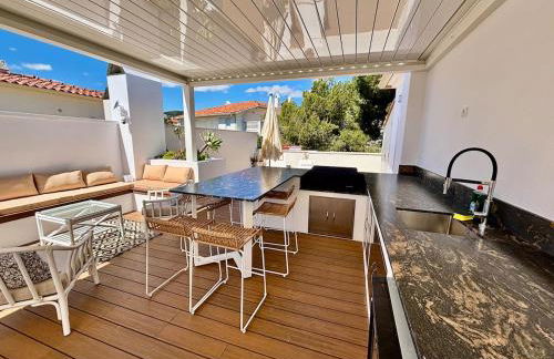 Beachfront, pool, air conditioning, 3 bedrooms, sea view - Photo 41