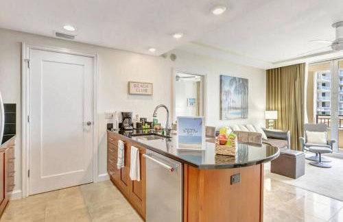 2B Beachfront condo! Pool! Games! 15 mins to PBI! - Foto 37