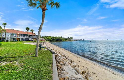 Travelers Paradise - Foto 24