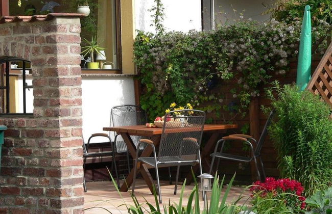 Quiet Holiday Home With Terrace - Foto 9