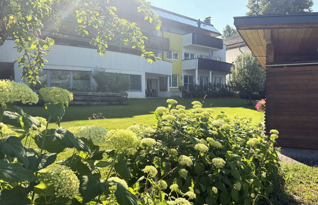 Christine EG - Foto 1