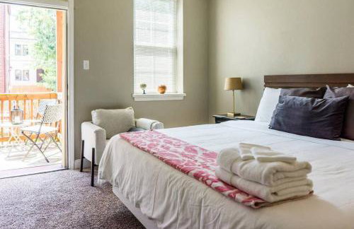 Beautiful 6BR 2 Kitchens Duplex By StayStLouis - Foto 35