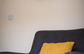 Crystal House Flat 3 - free private parking - metro - Foto 17