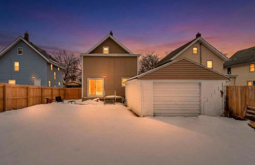 Modern Stylish Urban Haven 4 Bedroom 2 Bath - Dog Friendly - Foto 46