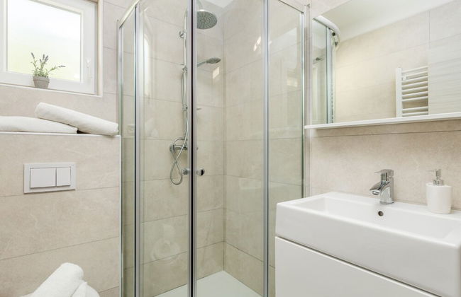 Sunny Beachfront Jablanac Apartments - Foto 21