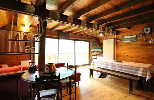 Chalet au Mont-Dore, 3 chambres, terrasse et parking, 8 couchages - FR-1-415-208 - Foto 3