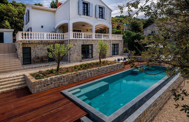 Beachfront Villa Feodora Grande - Foto 71