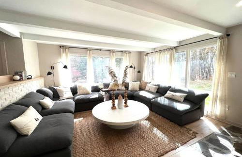 Catskill MNTN Escape 5 BR 3 bath Villa Hot Tub Fire Pit Best Group Stay - Foto 28