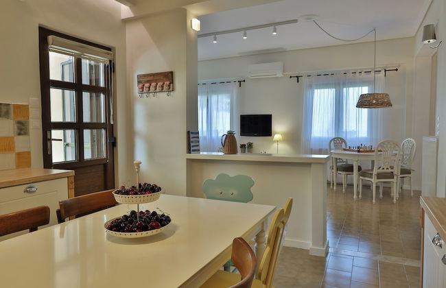 Olives and Vines all Season Villa - Photo 29