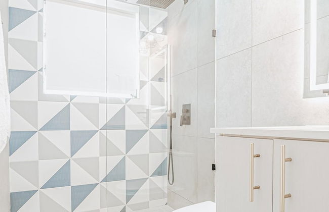 TWO Bedroom Apartment - Photo 15