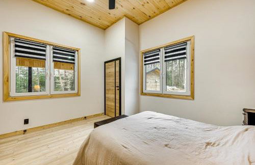 Porch and 1-Acre Yard White Mountains Hideaway - Foto 12