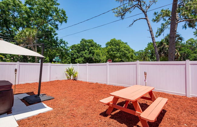 Sleeps 4 Hot Tub Fenced INN - Foto 12