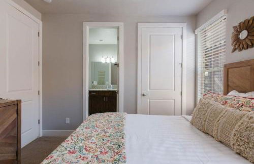 Paradise Village 115 Poolside Heaven Private Hot Tub and Ping Pong Table, Community Water Park and Kids Cove - Foto 80