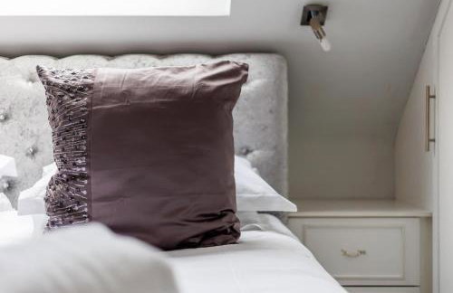 The Gables Penthouse - 15-Minute Walk to Branksome Chine Beach - Photo 19