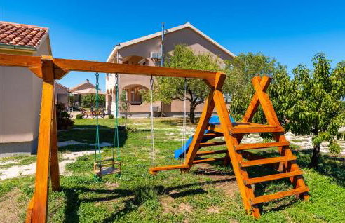 Four-Bedroom Holiday Home In Suhovare - Foto 15