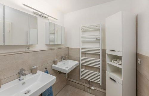 Rob's Flat - Moderne 3-Zimmer-Ferienwohnung mit Terrasse, 6 Schlafplätzen, 2 Min S-Bahn, Weil der Stadt bei Stuttgart - Foto 29