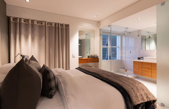 Clifton YOLO Spaces – Clifton Beachfront Penthouse - Photo 18