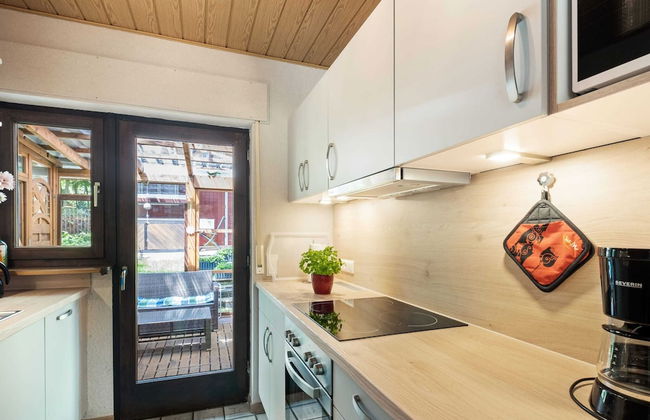 Feusdorf Forest Bungalow - Photo 7